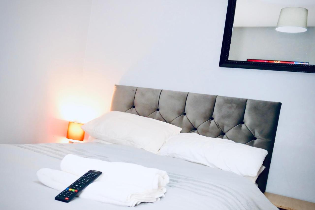 Eson House Apartment Liverpool Bagian luar foto