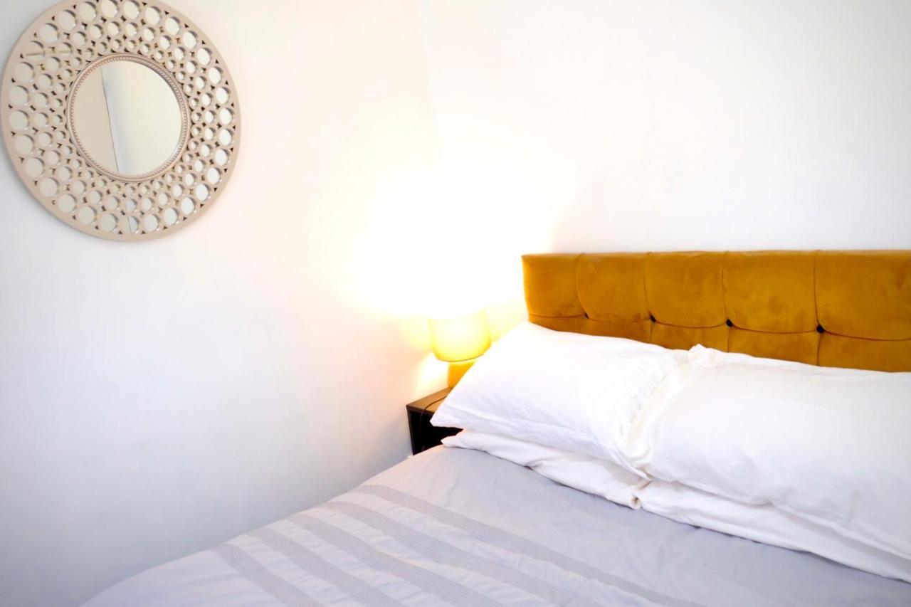 Eson House Apartment Liverpool Bagian luar foto