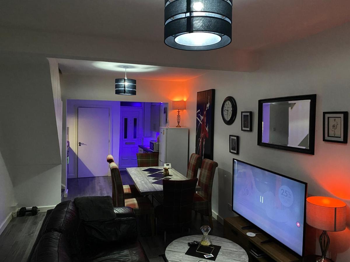 Eson House Apartment Liverpool Bagian luar foto
